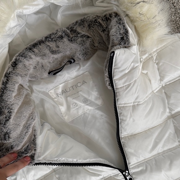 NAUTICA Women's White Quilted Jacket with Faux Fur Hood size XXL - Picture 6 of 10